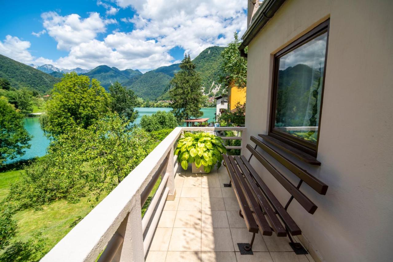 House By The Lake Most na Soči Exterior foto